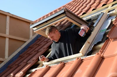 Pose de fenêtres de toit Velux à Lidrezing